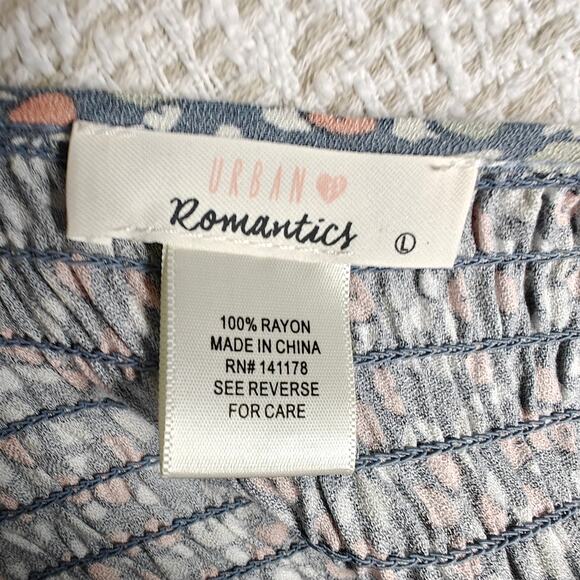 Urban Romantics Blue Gray Floral Stretch Bodice Peplum Top L NEW - Picture 5 of 7